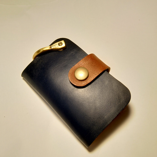 真鍮のギボシが付いたキーケース 本革 ハンドメイド 送料無料 名入れ キー