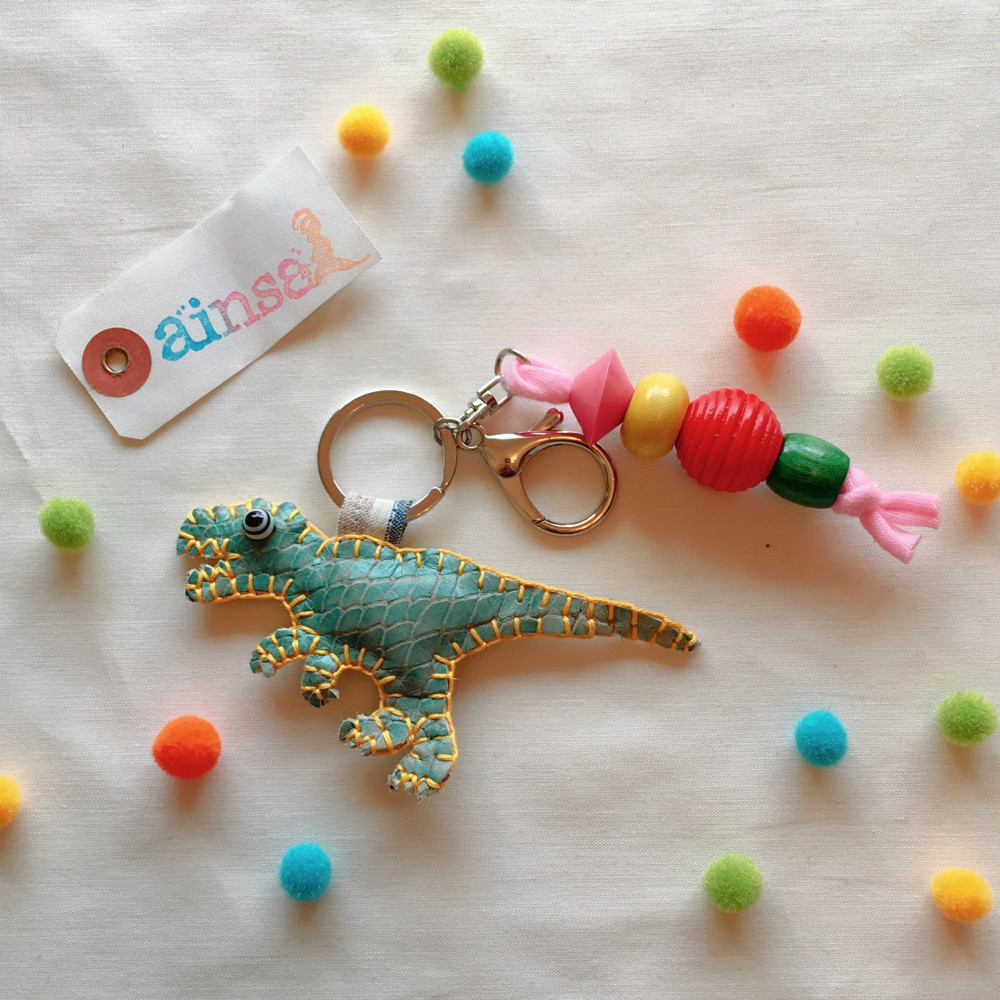 正規品SAINT LAURENT 恐竜キーホルダー 正規品SAINT LAURENT 恐竜キーホルダー 小物