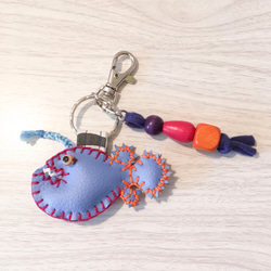 蝴蝶Cinch薩克斯藍深海仿皮鑰匙扣鑰匙扣刺繡魅力 第1張的照片