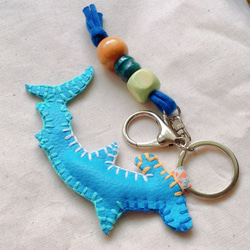 ハンマーヘッドシャーク シュモクザメ サメ 深海 魚 フェイクレザー ブルー キーリング キーホルダー 刺繍 3枚目の画像