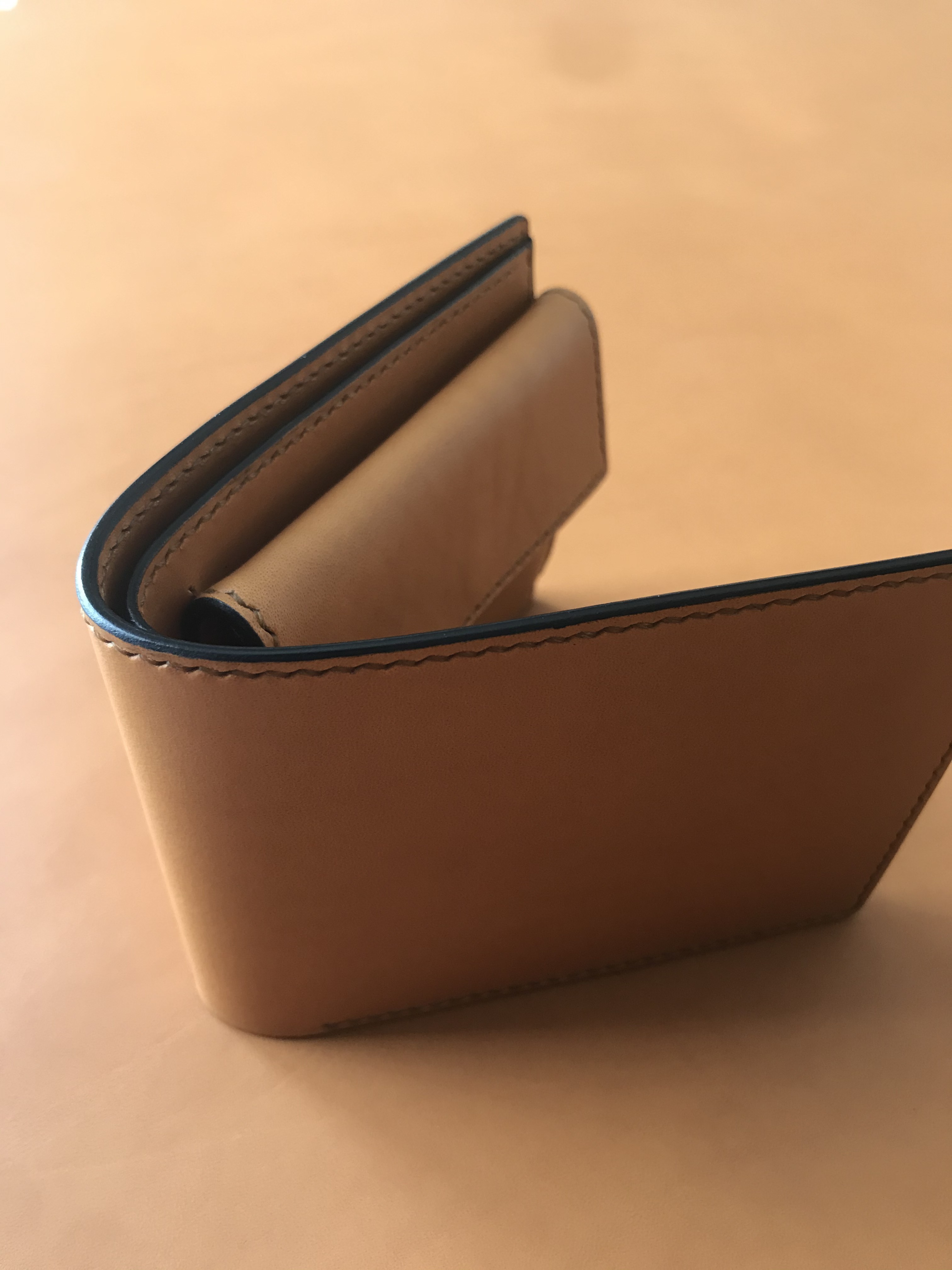 オーダー品紹介　二つ折り財布