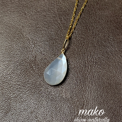 お値下げしました！14kgf 変形ペアシェイプホワイトムーンストーン