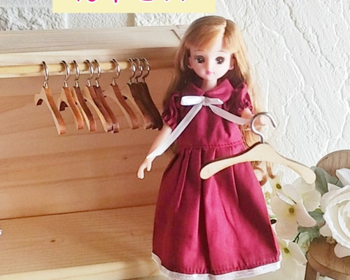 Barbie - 訳あり品 ドール用 洋服ハンガー50本セット バービー リカちゃん ブライス 靴 訳あり品 ドール用 洋服ハンガー50本セット バービー リカちゃん