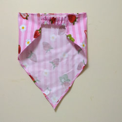 子供用三角巾　ゴム紐付　ストロベリー（ピンク） 4枚目の画像
