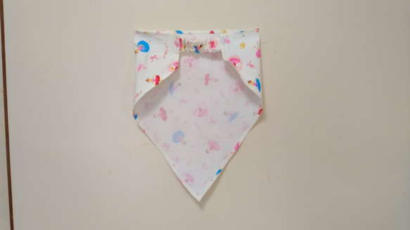 子供用三角巾　ゴム紐付　バレリーナ（クリーム色） 4枚目の画像