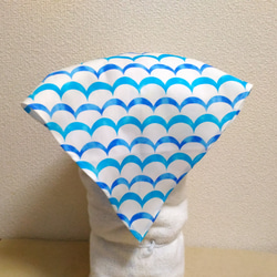 ウェーブ（ホワイト）子供用三角巾　ゴム紐付 1枚目の画像