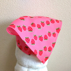 いちご（ピンク）子供用三角巾　ゴム紐付 2枚目の画像