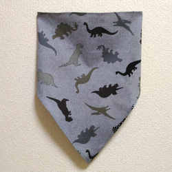 恐竜G（グレー）子供用三角巾　ゴム紐付 3枚目の画像