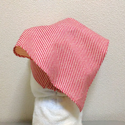 ストライプ（レッド）子供用三角巾　ゴム紐付 2枚目の画像