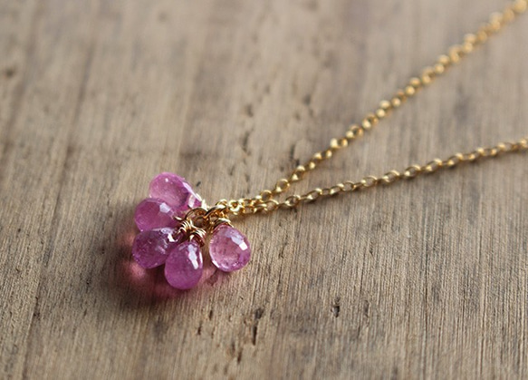 ピンクサファイア＜AAA＞の蓮華草ネックレス（K14GF） ネックレス