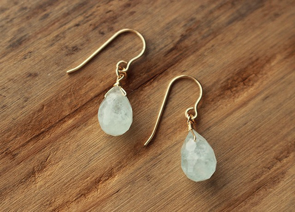 [歐] 海藍寶石<水滴形>耳環 (K14GF) 第2張的照片