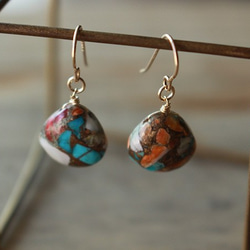 オイスターコッパーターコイズ＜マロンカット・AAA＞のピアス（K14GF） 1枚目の画像