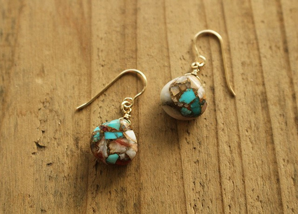 オイスターコッパーターコイズ＜マロンカット・AAA＞のピアス（K14GF） 4枚目の画像