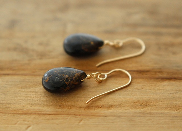 コッパーオブシディアン＜AAA＞のピアス（14KGF） 3枚目の画像