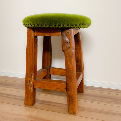 古道具の部材でデザインされたスツール 椅子（チェアー）・スツール 丸