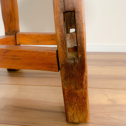 古道具の部材でデザインされたスツール 椅子（チェアー）・スツール 丸