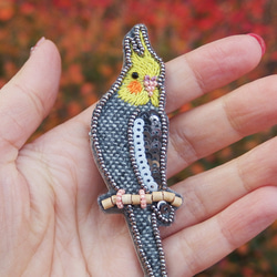 オカメインコ（ノーマル）＊ビーズ刺繍ブローチ＊ツイード 1枚目の画像