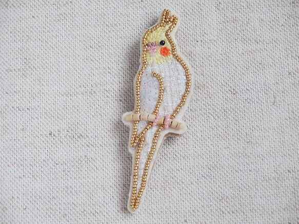 オカメインコ（ルチノー）ビーズ刺繍ブローチ＊ツイード＊ 2枚目の画像