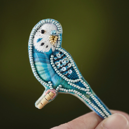 セキセイインコ(ブルー)＊ビーズ刺繍ブローチN＊ ブローチ Parrot
