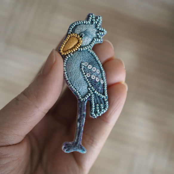 【サンコウチョウ】ビーズ刺繍ブローチバッグチャーム サンコウチョウ】ビーズ刺繍ブローチバッグチャーム - メルカリ
