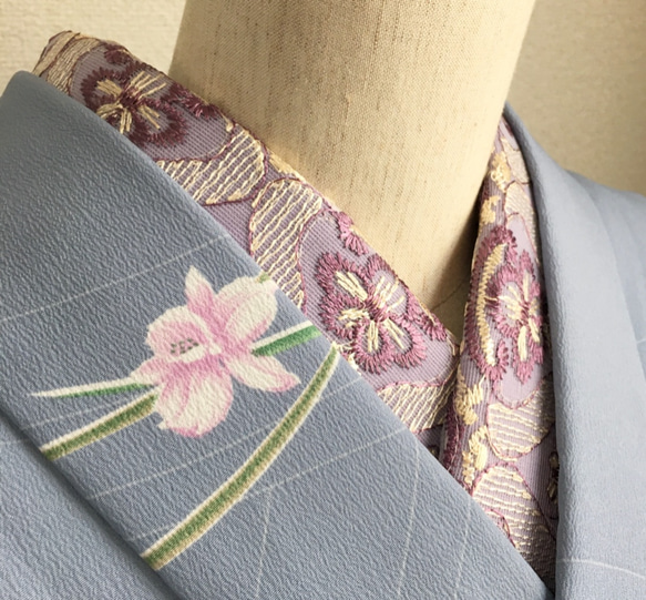 洗える刺繍半衿　艶やかな紫のお花刺繍 2枚目の画像