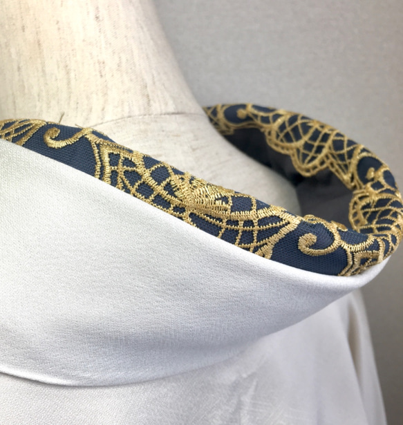 洗える刺繍半衿　金茶×ニュアンスブルー【ラスト】 2枚目の画像