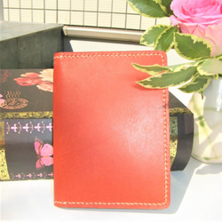『母の日ギフト』真っ赤な姫路レザーのカードケース（刻印無料） 1枚目の画像