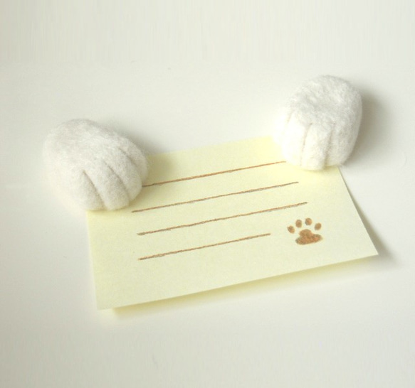 猫の手マグネット 白 セット 羊毛フェルト 1枚目の画像