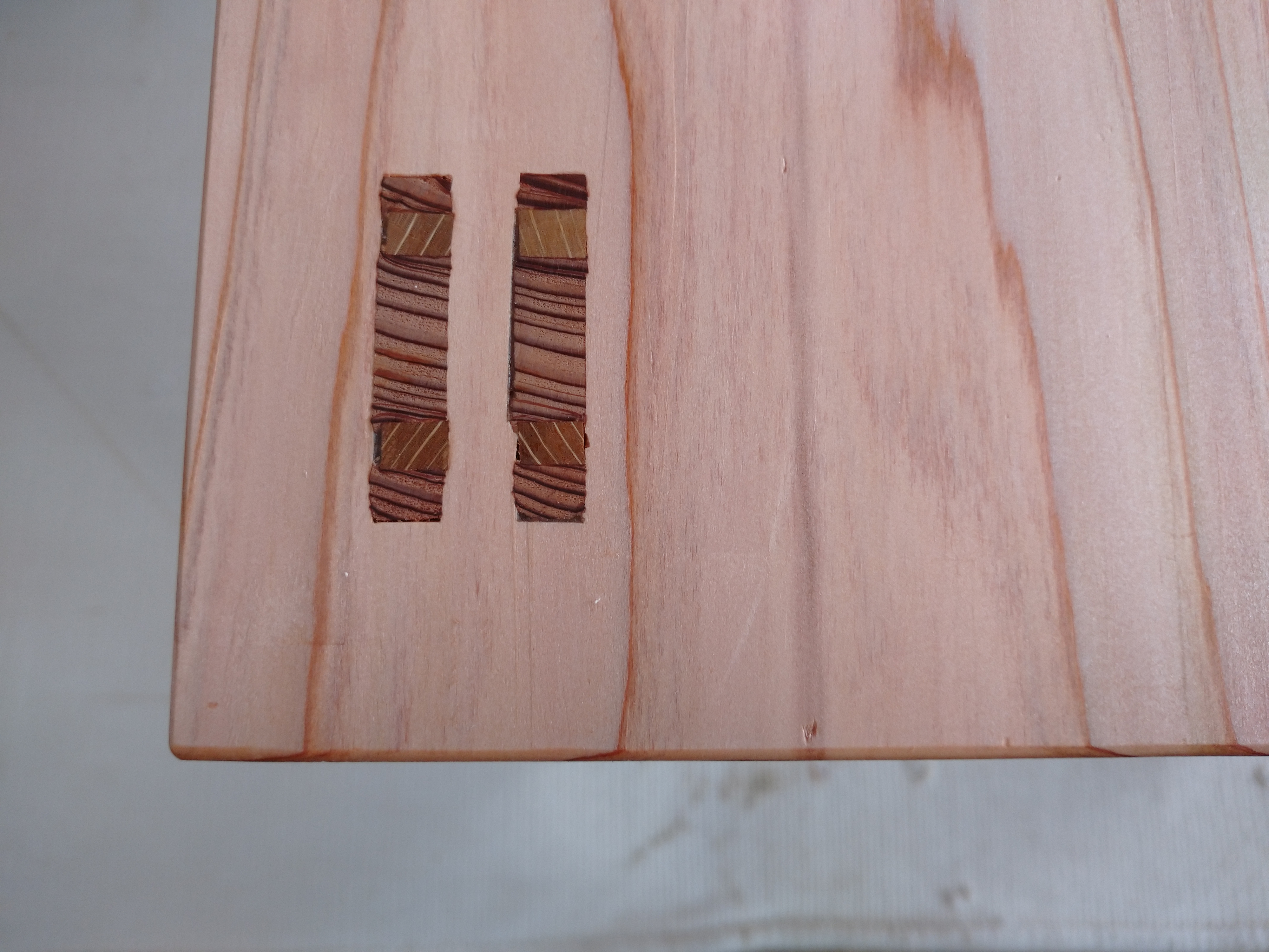 大工のつくった　杉のベンチ