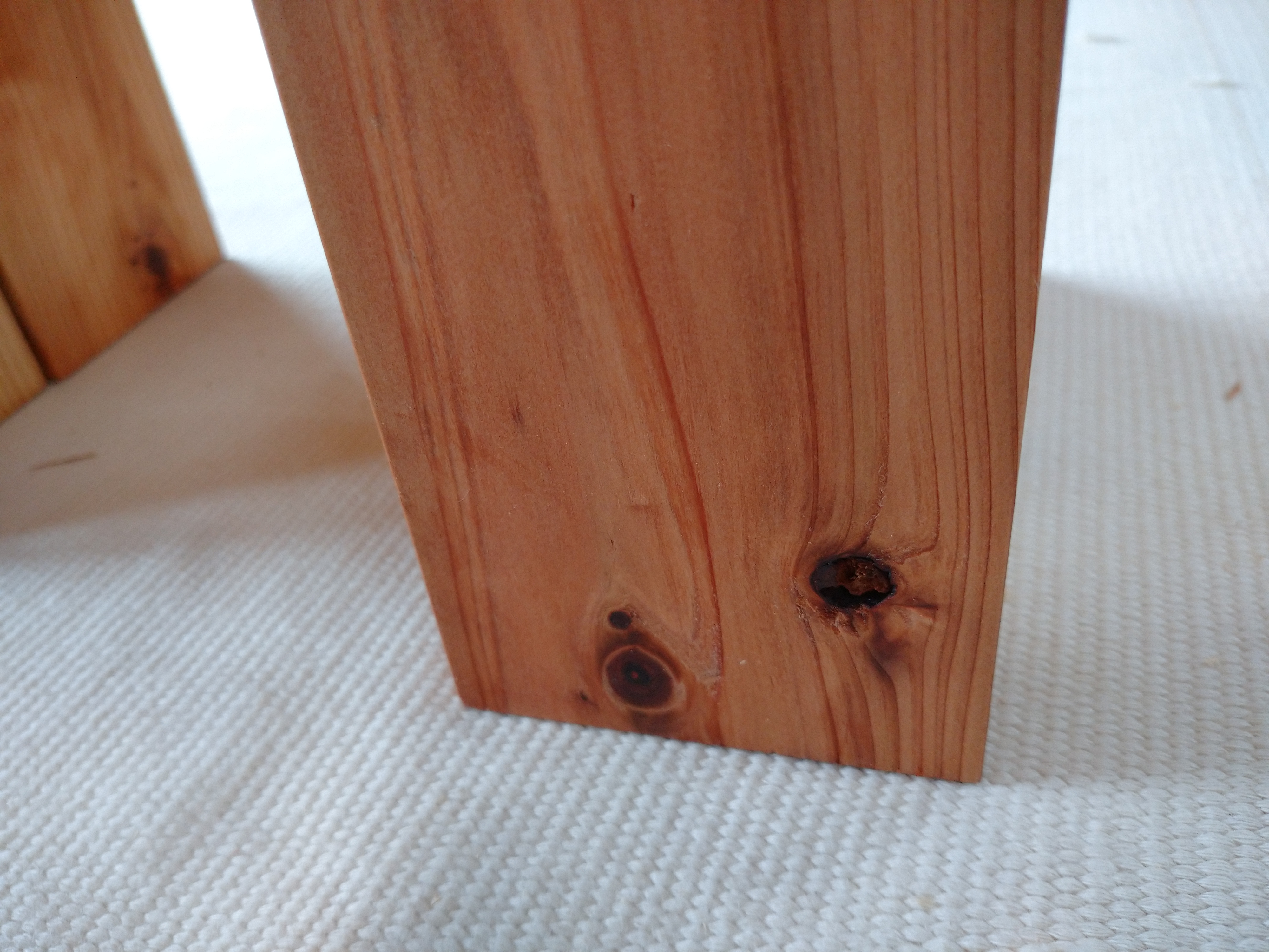 大工のつくった　杉のベンチ