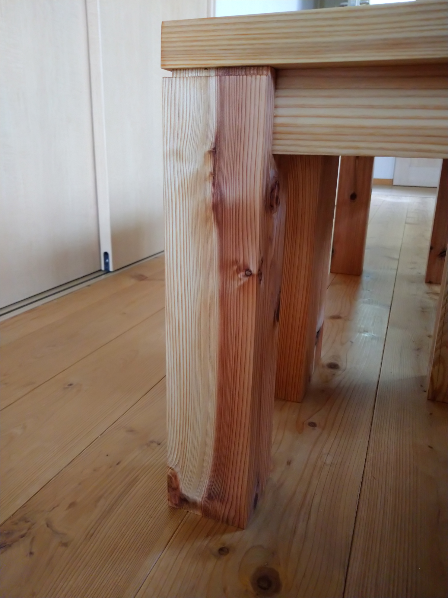 大工のつくった　杉のベンチ