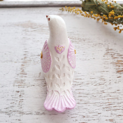 陶置物 幸せ運ぶ白い鳥 アンティーク風仕上げ／パステルライラック6 お花　 8枚目の画像