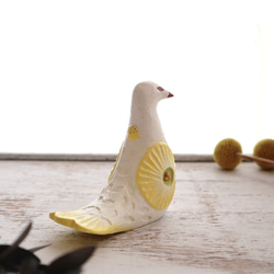 陶置物 幸せ運ぶ白い鳥 アンティーク風仕上げ／パステルレモン7 お花　リニューアル！　 6枚目の画像
