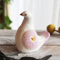 陶置物　幸せ運ぶ白い鳥 アンティーク風仕上げ／パステルライラック4／一点物！ 「Creema限定」 1枚目の画像
