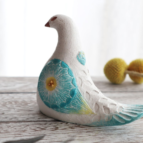 モンクレール白い陶器製の鳥の彫刻 モンクレール白い陶器製の鳥の彫刻