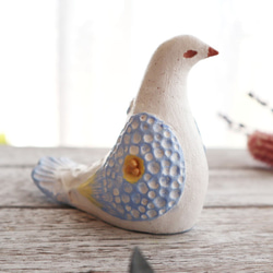 陶置物 幸せ運ぶ白い鳥 アンティーク風仕上げ／パステルマリン7 一点物！「Creema限定」 2枚目の画像
