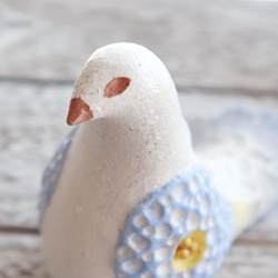 陶置物 幸せ運ぶ白い鳥 アンティーク風仕上げ／パステルマリン7 一点物！「Creema限定」 9枚目の画像