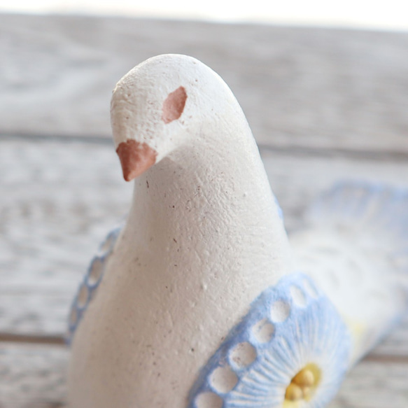 陶置物 幸せ運ぶ白い鳥 アンティーク風仕上げ／パステルマリン8 8枚目の画像
