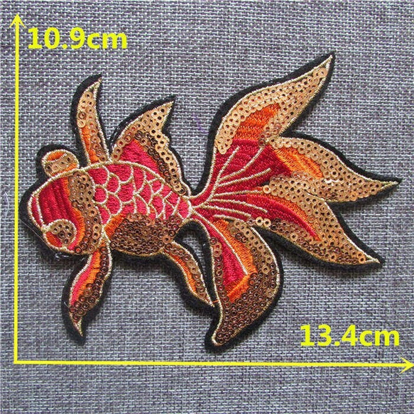 金魚モチーフ　アイロンプリント　10.8cm*13.4cm 1枚目の画像