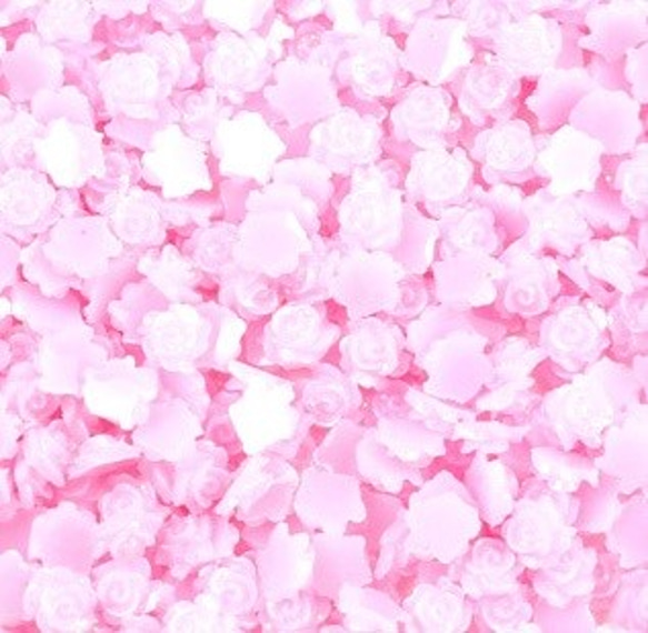 立体 薔薇　プラパーツ50個　直径５㎜ ピンク 1枚目の画像