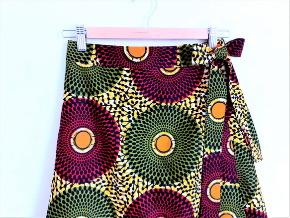 アフリカ布巻きスカート (ひざ丈) 3枚目の画像