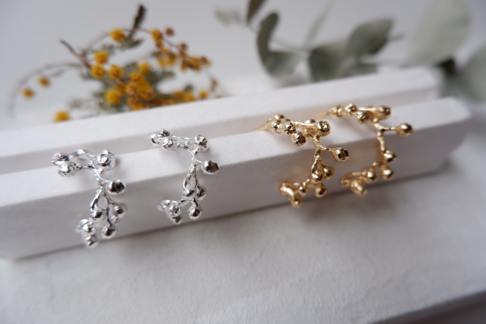 【受注生産】mimosaの花ハーフフープピアス