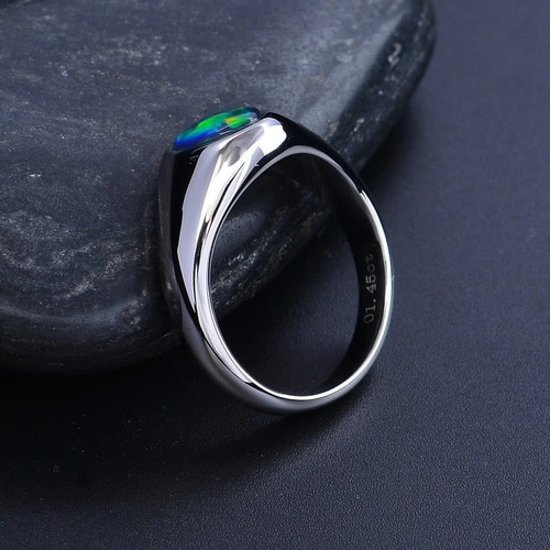 オランダカイウのリング - 光を受けると優雅に輝く　R433 オランダカイウのリング - 光を受けると優雅に輝く R433 | iichi