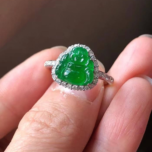 Ｋ１８刻印　指輪　翡翠？（ 透き通った緑 ） K18(18金) ヒスイ付リングの買取実績 | 買取専門店さすがや