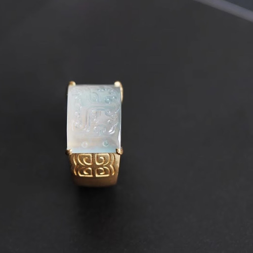 867 受注制作 k18金ゴールド ミャンマー産 本翡翠 ヒスイ 獣首