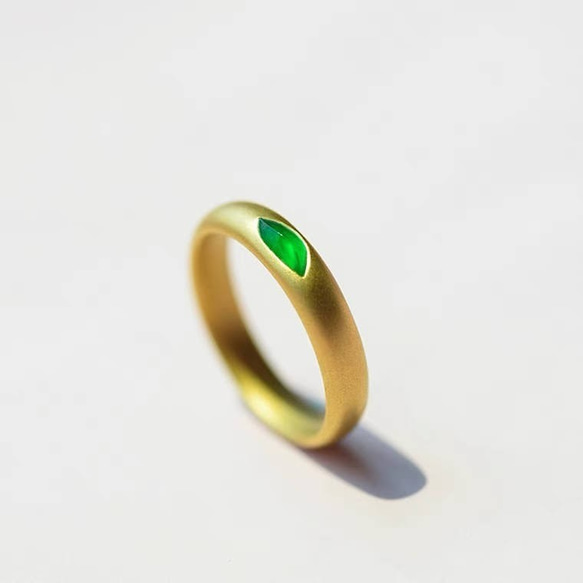 889 受注制作 k18金ゴールド 天然 陽緑 本翡翠 瓢箪 リング 指輪 プレゼント 結婚記念日 お正月 お祝 1枚目の画像