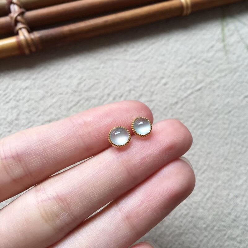 本翡翠　夢幻ミャンマー産氷藍水、k18天然ダイヤモンドピアス 高評価の贈り物 本翡翠 夢幻ミャンマー産氷藍水、k18天然