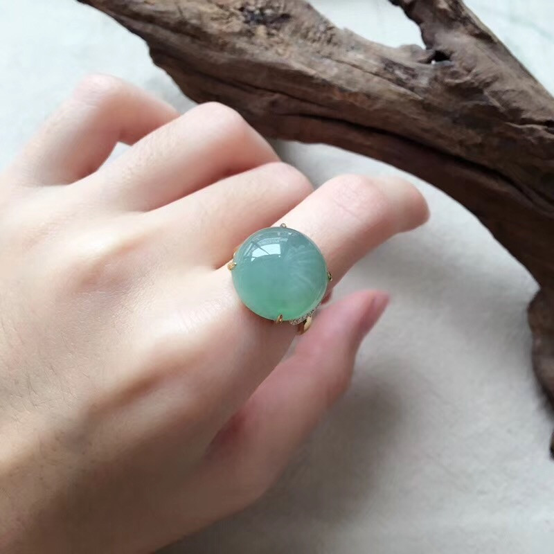 非常にレベル高い纯天然ジェダイト本翡翠リング 健康アクセサリー 淡い青緑色