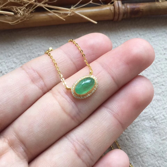 希少 本翡翠 ペンダント ネックレス かわいい 猿 ミャンマー産 天然