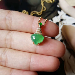 【新入荷】本翡翠保証‼️天然翡翠　白氷種18Kゴールド梅花ピアス　両耳用　鑑定書付 0_c31c997c8c464b9703a80d05f111